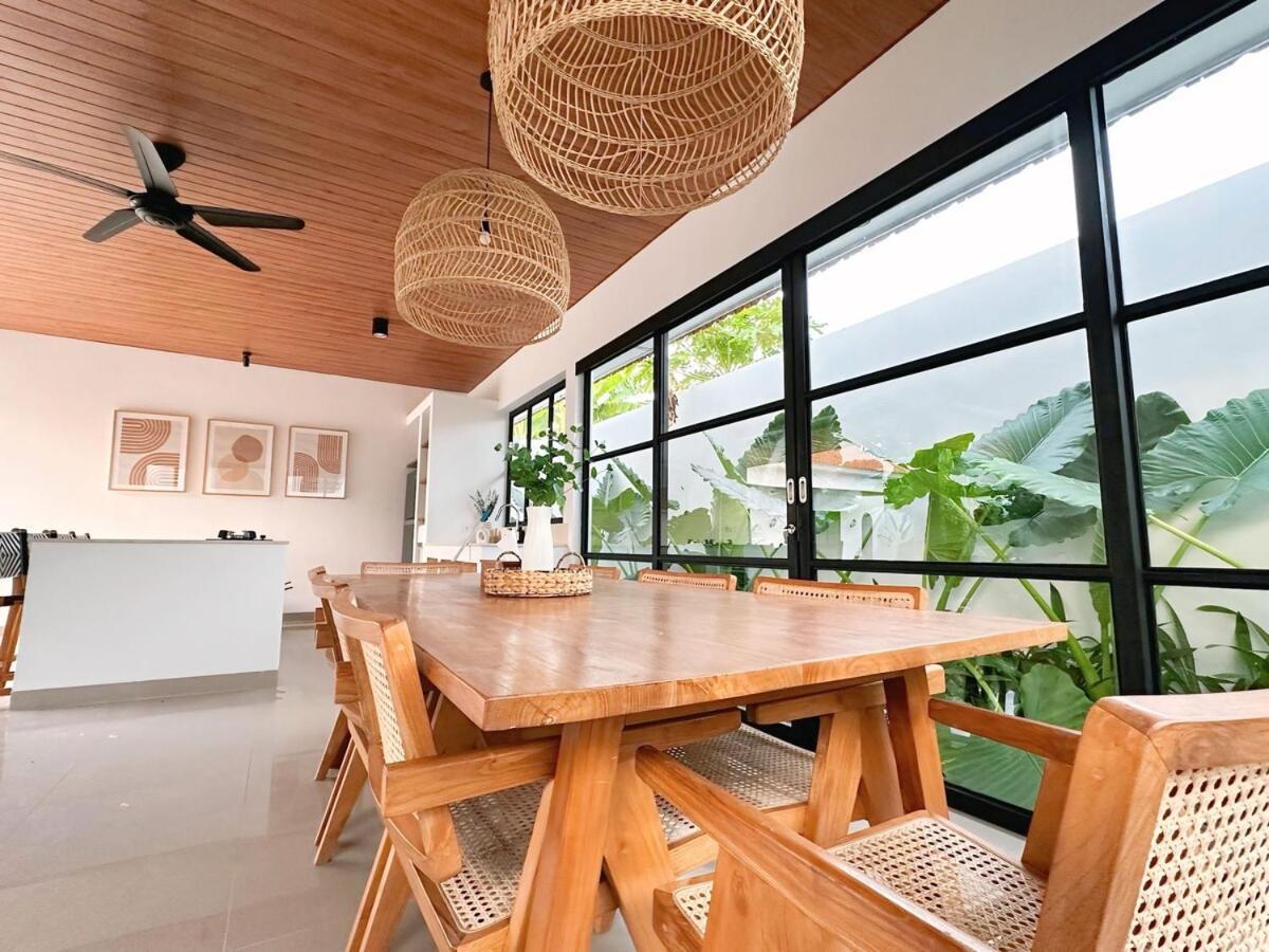 Amerta Villa Seminyak Exterior photo