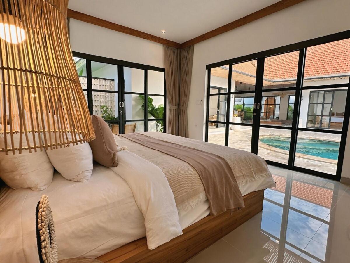 Amerta Villa Seminyak Exterior photo